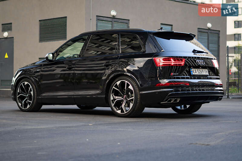 Внедорожник / Кроссовер Audi SQ7 2017 в Киеве