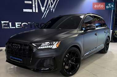 Внедорожник / Кроссовер Audi SQ7 2020 в 