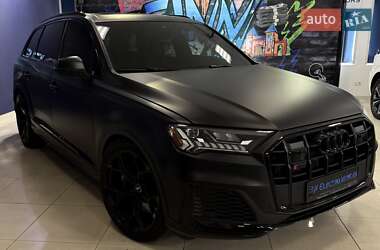 Внедорожник / Кроссовер Audi SQ7 2020 в 