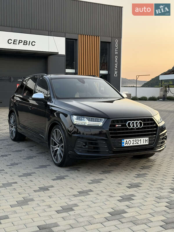 Внедорожник / Кроссовер Audi SQ7 2017 в Хусте