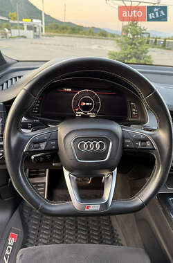 Внедорожник / Кроссовер Audi SQ7 2017 в 
