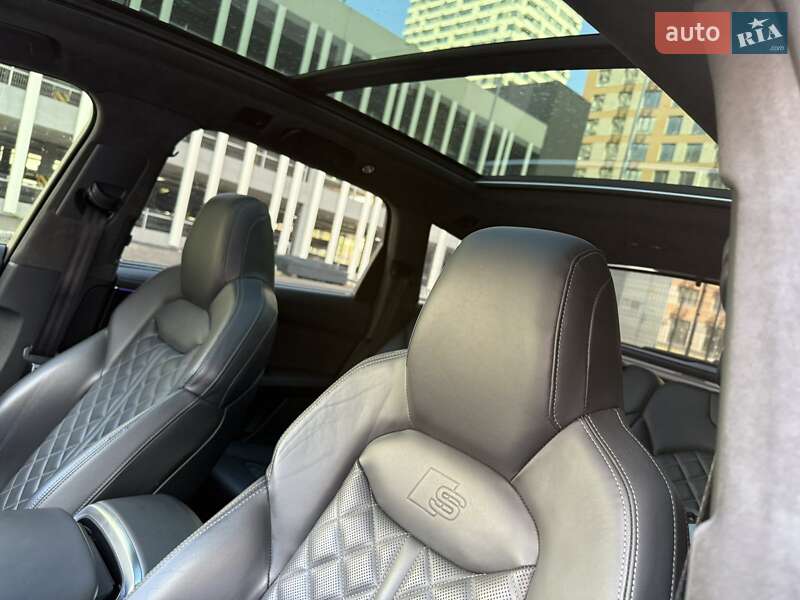 Внедорожник / Кроссовер Audi SQ7 2022 в Киеве