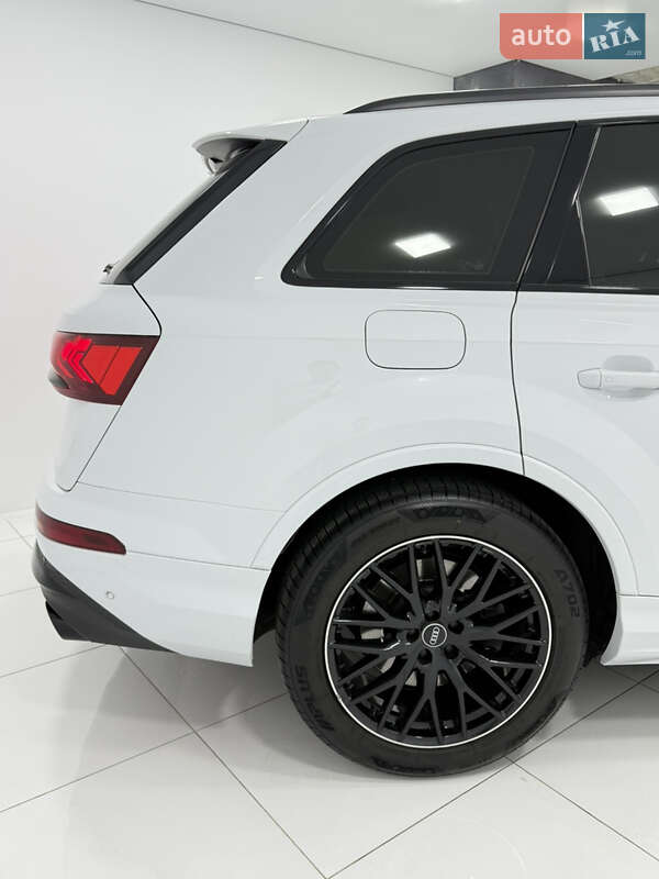 Внедорожник / Кроссовер Audi SQ7 2021 в Одессе
