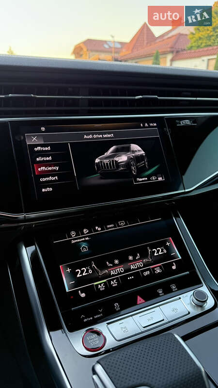 Внедорожник / Кроссовер Audi SQ7 2024 в Львове