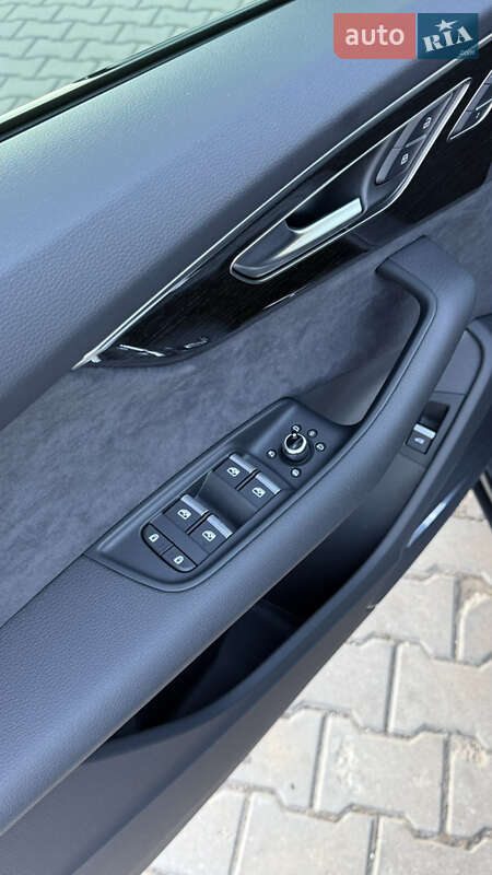 Внедорожник / Кроссовер Audi SQ7 2024 в Львове