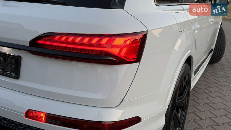 Внедорожник / Кроссовер Audi SQ7 2024 в Одессе
