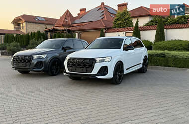 Внедорожник / Кроссовер Audi SQ7 2024 в 