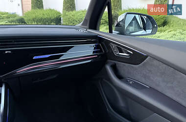 Внедорожник / Кроссовер Audi SQ7 2024 в 