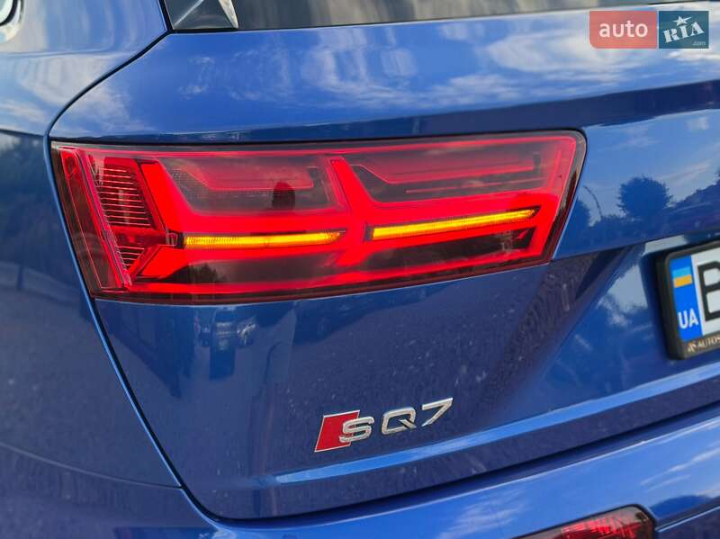 Внедорожник / Кроссовер Audi SQ7 2017 в Львове