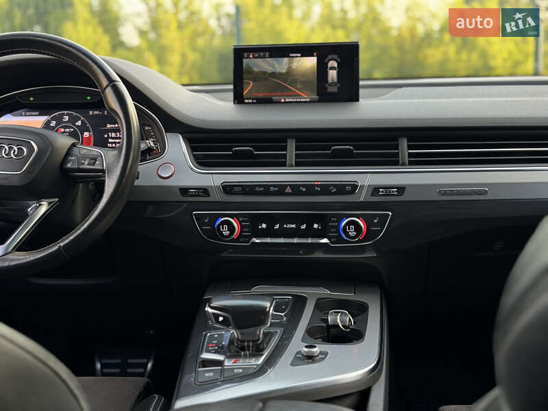 Внедорожник / Кроссовер Audi SQ7 2017 в Львове