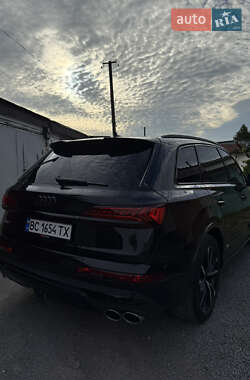 Внедорожник / Кроссовер Audi SQ7 2021 в 