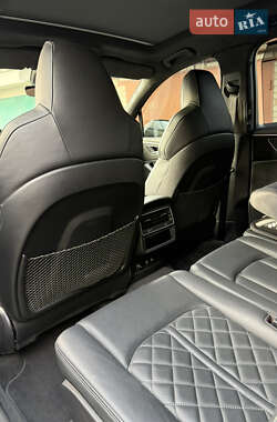 Внедорожник / Кроссовер Audi SQ7 2021 в 