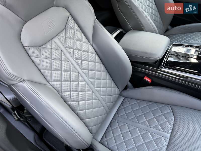 Внедорожник / Кроссовер Audi SQ7 2023 в Киеве