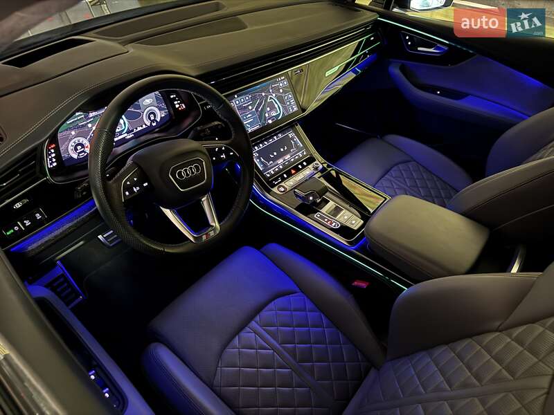 Внедорожник / Кроссовер Audi SQ7 2023 в Киеве