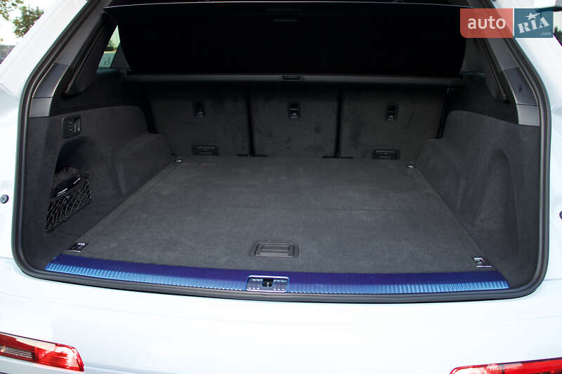 Внедорожник / Кроссовер Audi SQ7 2024 в Одессе