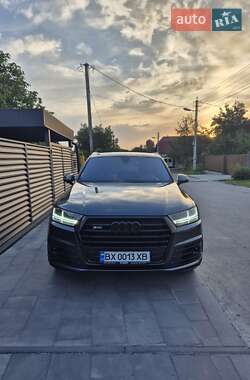 Внедорожник / Кроссовер Audi SQ7 2017 в Хмельницком