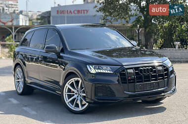 Внедорожник / Кроссовер Audi SQ7 2020 в 