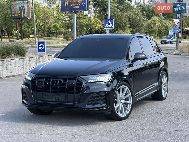 Внедорожник / Кроссовер Audi SQ7 2020 в Запорожье