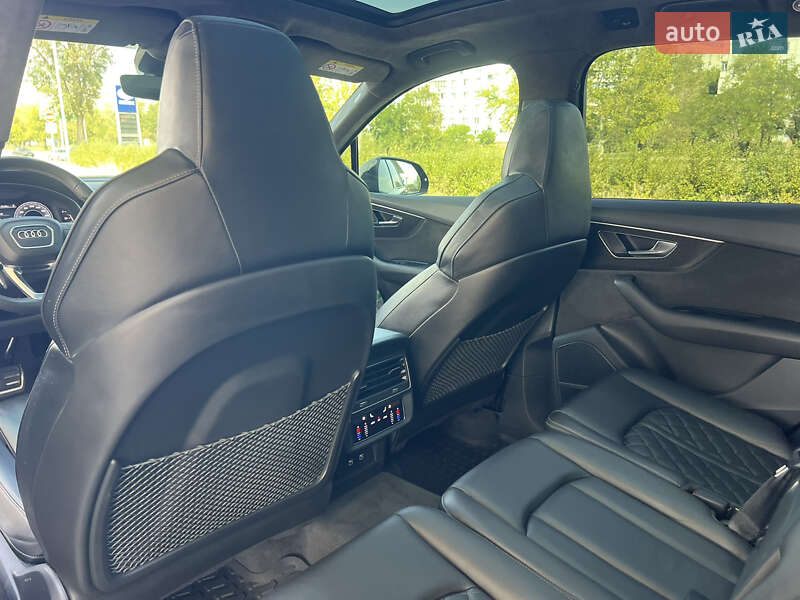 Внедорожник / Кроссовер Audi SQ7 2020 в Запорожье