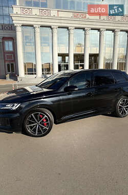 Внедорожник / Кроссовер Audi SQ7 2022 в 