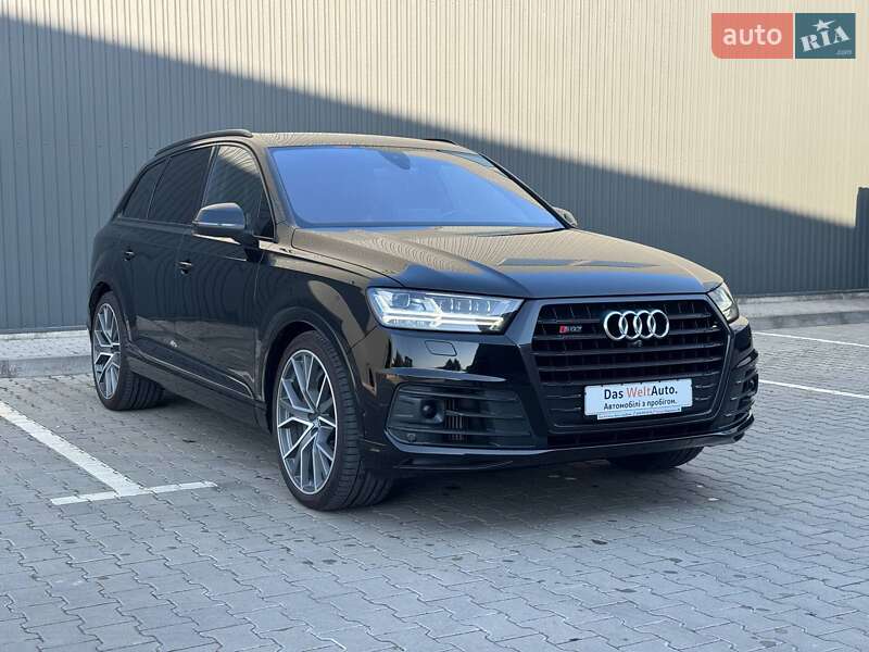 Позашляховик / Кросовер Audi SQ7 2017 в Чернівцях