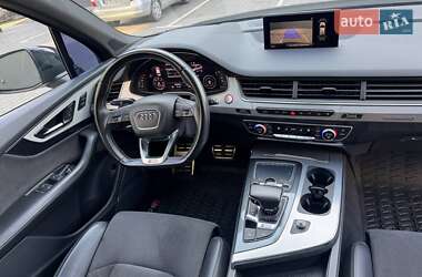 Внедорожник / Кроссовер Audi SQ7 2017 в 