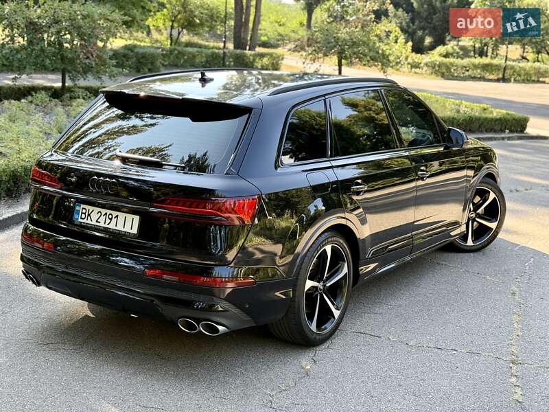 Позашляховик / Кросовер Audi SQ7 2023 в Києві