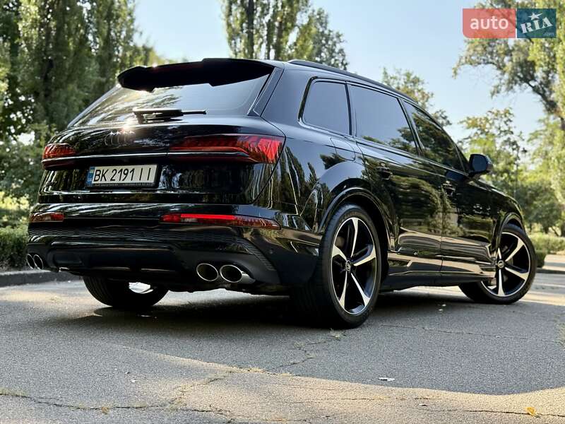Позашляховик / Кросовер Audi SQ7 2023 в Києві