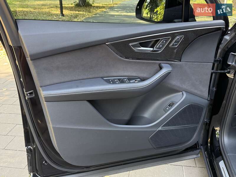 Позашляховик / Кросовер Audi SQ7 2023 в Києві