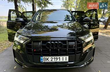 Внедорожник / Кроссовер Audi SQ7 2023 в 