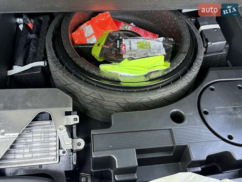 Позашляховик / Кросовер Audi SQ7 2023 в Києві