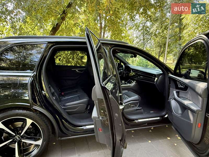 Позашляховик / Кросовер Audi SQ7 2023 в Києві