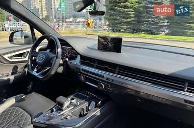 Внедорожник / Кроссовер Audi SQ7 2017 в 