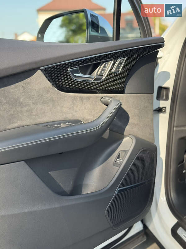 Внедорожник / Кроссовер Audi SQ7 2021 в Ивано-Франковске