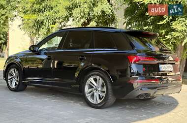 Внедорожник / Кроссовер Audi SQ7 2021 в 