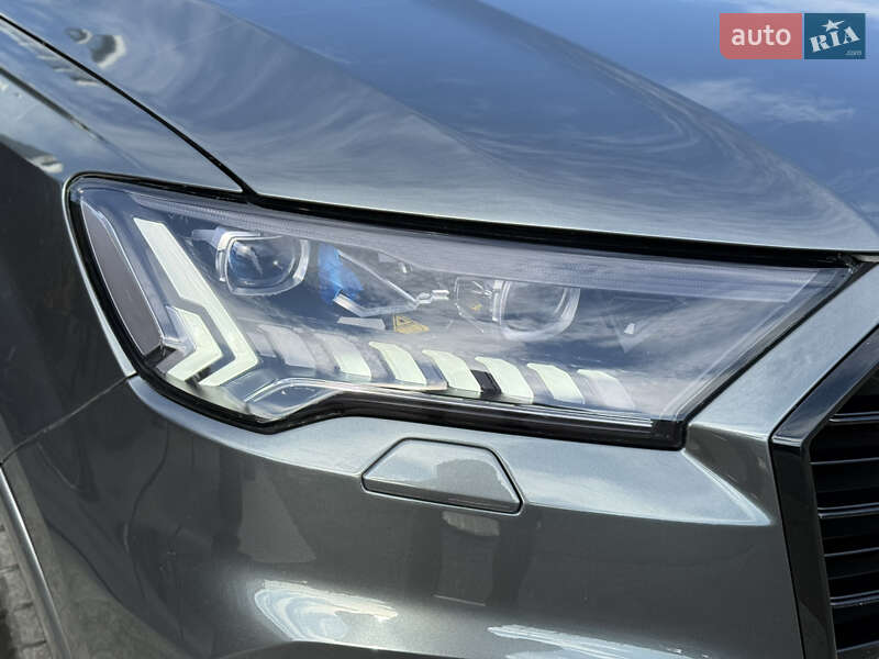 Позашляховик / Кросовер Audi SQ7 2020 в Києві