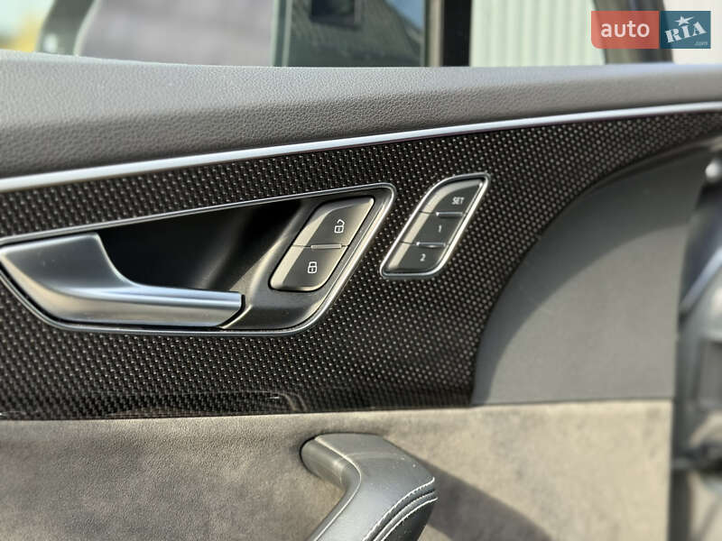 Позашляховик / Кросовер Audi SQ7 2020 в Києві