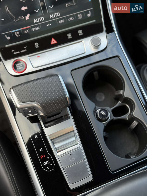 Позашляховик / Кросовер Audi SQ7 2020 в Києві