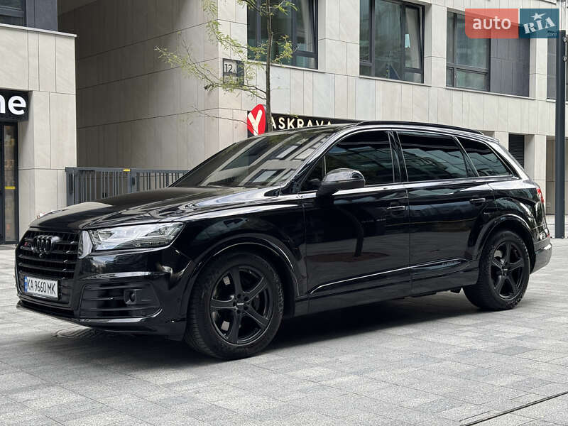 Внедорожник / Кроссовер Audi SQ7 2016 в Киеве