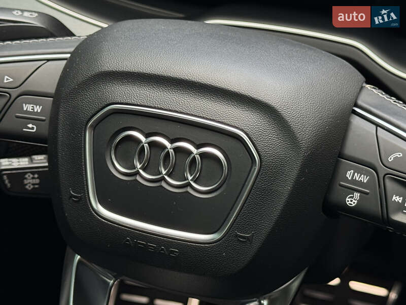 Внедорожник / Кроссовер Audi SQ7 2016 в Киеве