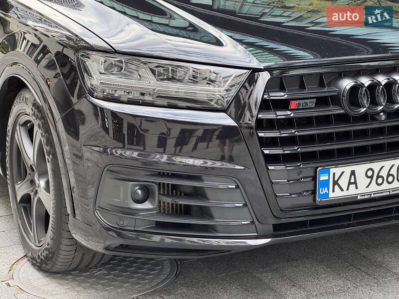 Внедорожник / Кроссовер Audi SQ7 2016 в Киеве