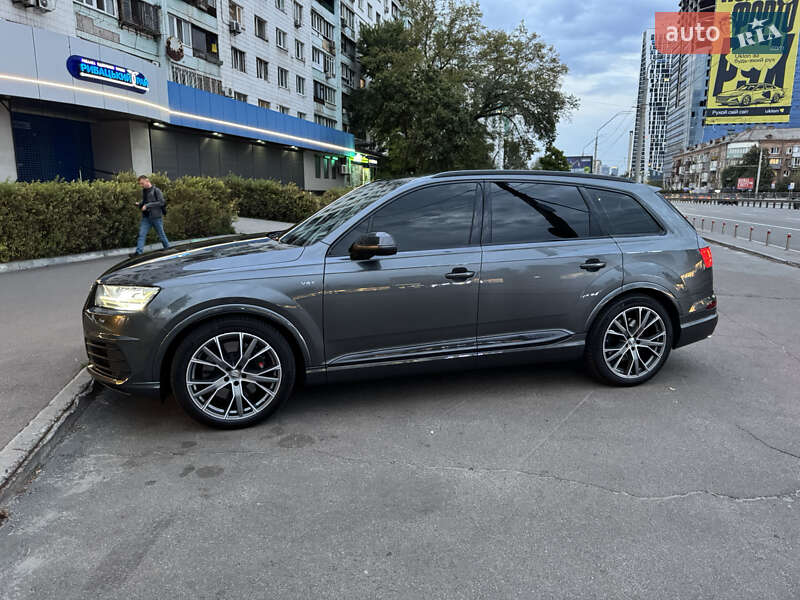 Внедорожник / Кроссовер Audi SQ7 2018 в 