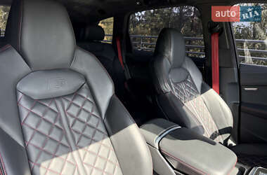 Внедорожник / Кроссовер Audi SQ7 2019 в 