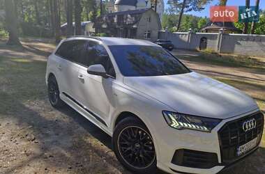 Внедорожник / Кроссовер Audi SQ7 2020 в 