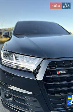 Внедорожник / Кроссовер Audi SQ7 2017 в 