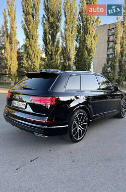 Внедорожник / Кроссовер Audi SQ7 2017 в 