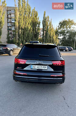 Внедорожник / Кроссовер Audi SQ7 2017 в 