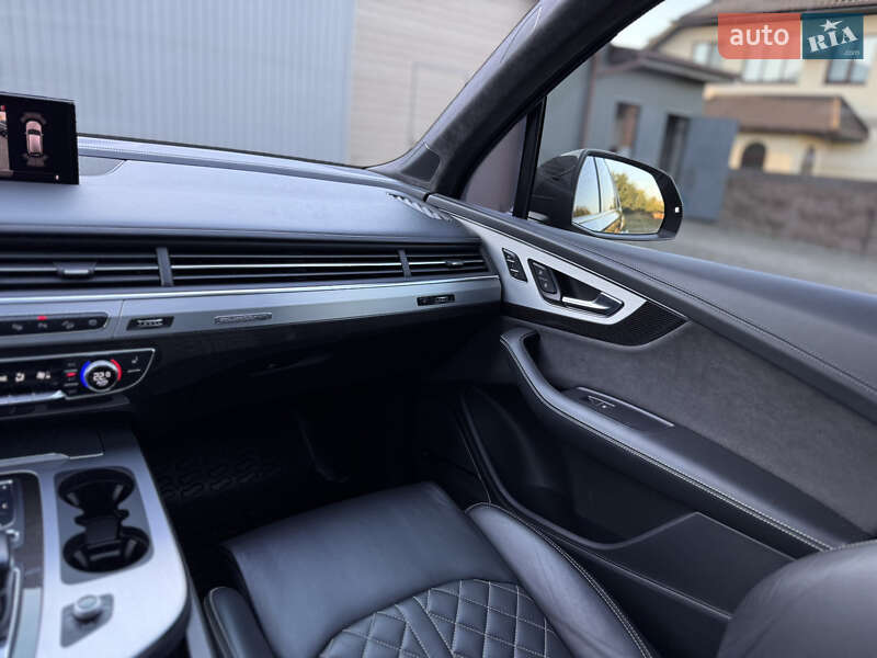 Внедорожник / Кроссовер Audi SQ7 2017 в Сарнах фото 26 Внедорожник / Кроссовер Audi SQ7 2017 в Сарнах