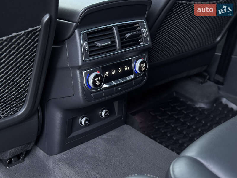 Внедорожник / Кроссовер Audi SQ7 2017 в Сарнах фото 31 Внедорожник / Кроссовер Audi SQ7 2017 в Сарнах