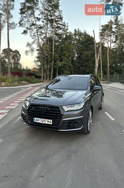 Внедорожник / Кроссовер Audi SQ7 2018 в 